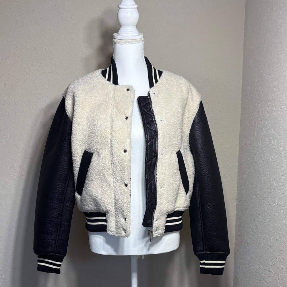 Blank NYC Black and Cream Sherpa Bonded Bomber Women’s Jacket NWT Size M - Picture 3 of 11